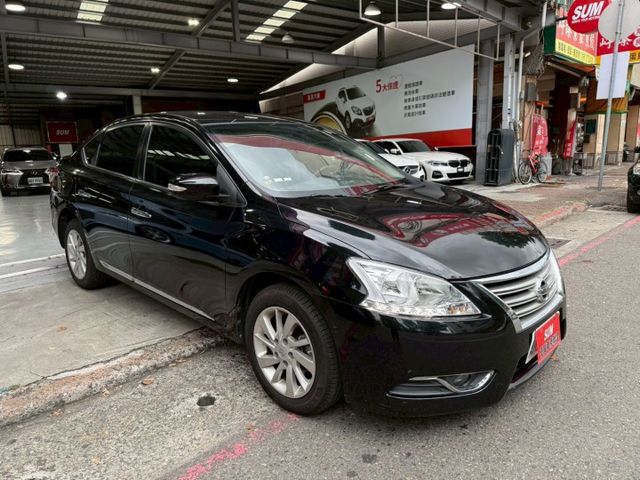 ♞豪華版+i-Key啟動.摸門♞安卓多媒體主機♞原鈑件車況極佳♞  第2張相片