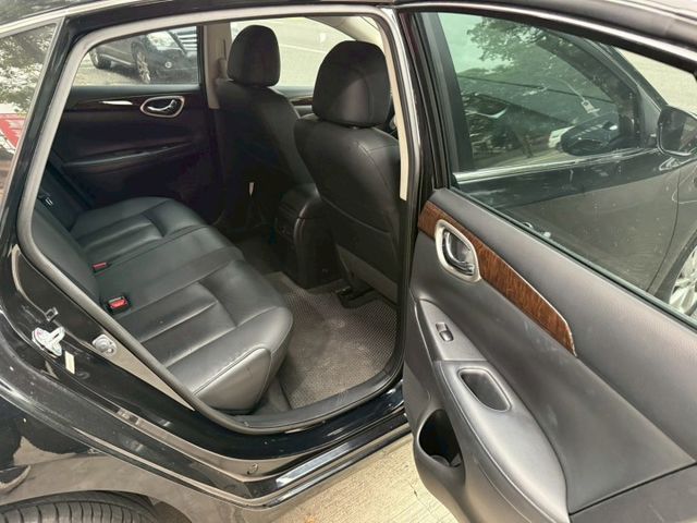 ♞豪華版+i-Key啟動.摸門♞安卓多媒體主機♞原鈑件車況極佳♞  第11張相片