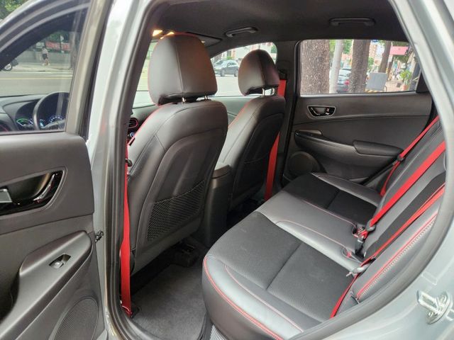 *絕佳的26.71km/L市區油耗水準*全車原鈑件零事故*韓國原裝進口*超高CP值*  第9張相片