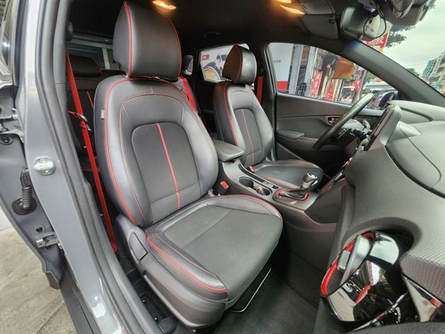 *絕佳的26.71km/L市區油耗水準*全車原鈑件零事故*韓國原裝進口*超高CP值*  第12張相片