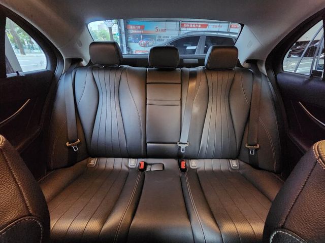 *小改款2018年式*新款操控介面*極佳車況*市場新價格  第18張相片