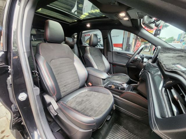 ♞Kuga EcoBoost 250 AWD ST-Line X 最旗艦版本♞實跑9萬公里♞  第14張相片