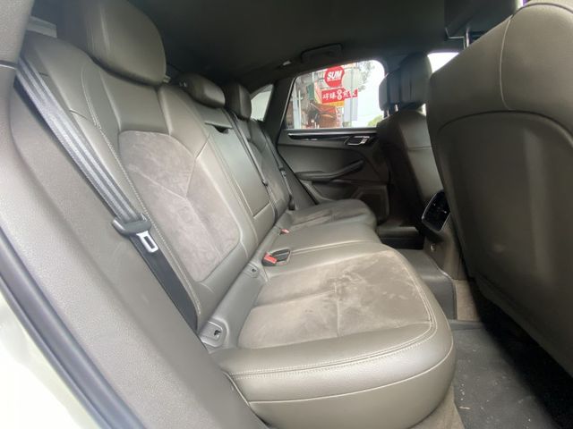 ♞2017 Porsche Macan S Diesel♞總代理♞ 極佳車況 內外氣氛極佳♞ 一手車♞  第13張相片