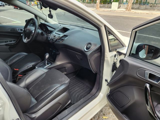 ♞低稅金 大馬力♞歐系極佳操控 安全性能享受♞  第10張相片