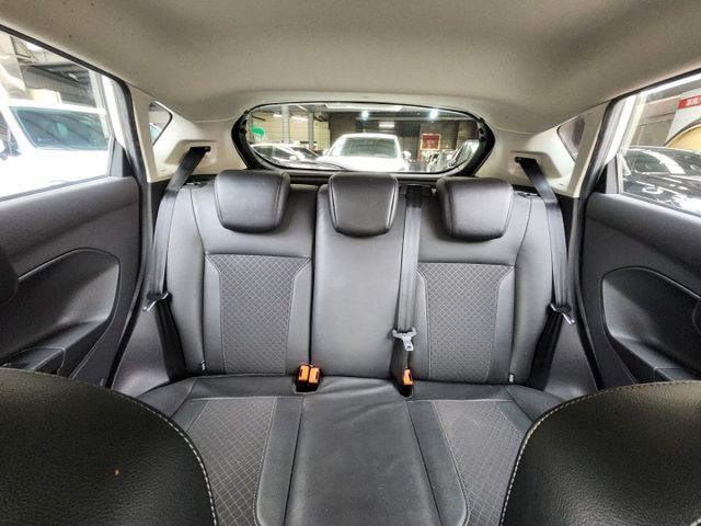 ♞低稅金 大馬力♞歐系極佳操控 安全性能享受♞  第16張相片