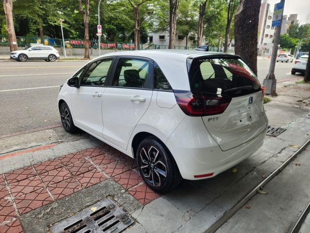 ♞油電版全新中獎車♞2026年2月出廠♞大電池10年20萬公里保固♞交車大禮包優惠實施中  第4張相片