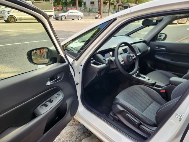 ♞油電版全新中獎車♞2026年2月出廠♞大電池10年20萬公里保固♞交車大禮包優惠實施中  第12張相片