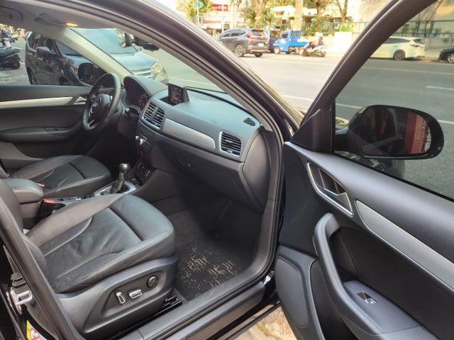 ♞僅跑7萬多公里♞全程原廠保養紀錄完整♞全車100%原鈑件無事故.超美一手車♞  第11張相片