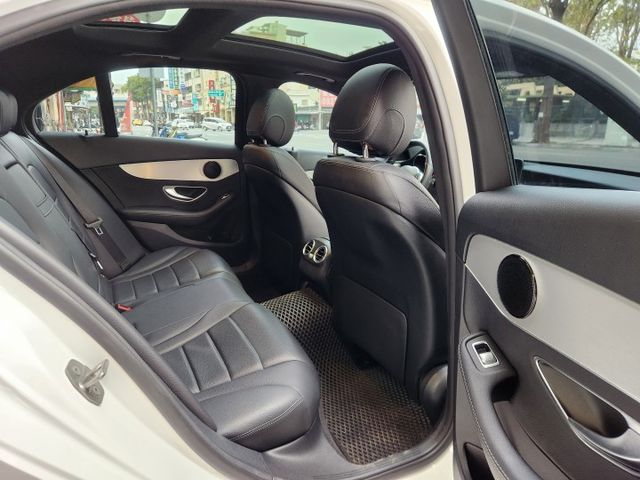 ♞僅跑4萬多公里♞全程原廠保養♞無菸車.極佳車況♞全車無改裝 一手女用♞  第12張相片