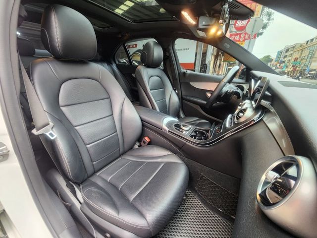 ♞僅跑4萬多公里♞全程原廠保養♞無菸車.極佳車況♞全車無改裝 一手女用♞  第13張相片