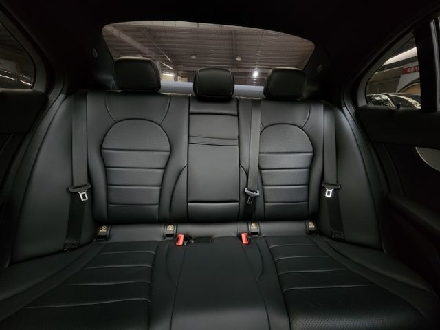 ♞僅跑4萬多公里♞全程原廠保養♞無菸車.極佳車況♞全車無改裝 一手女用♞  第17張相片