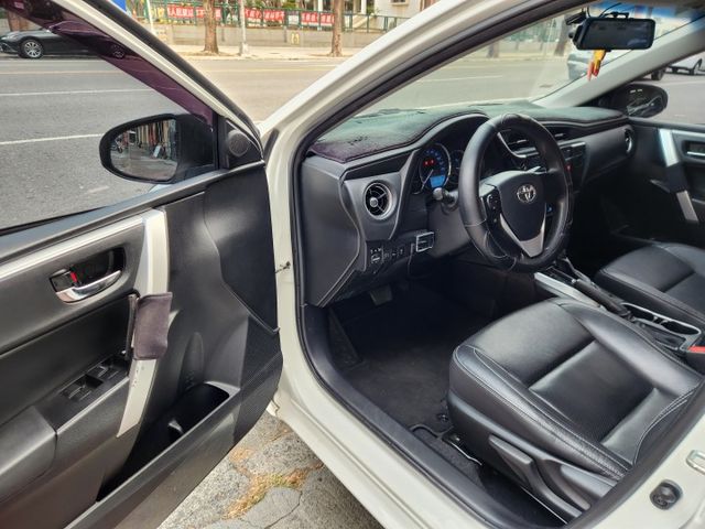 ♞i-key+摸門免鑰匙♞全車原鈑件零事故♞原廠X版空力套件+18吋鋁圈♞無菸.一手車♞  第7張相片