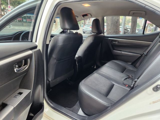 ♞i-key+摸門免鑰匙♞全車原鈑件零事故♞原廠X版空力套件+18吋鋁圈♞無菸.一手車♞  第8張相片