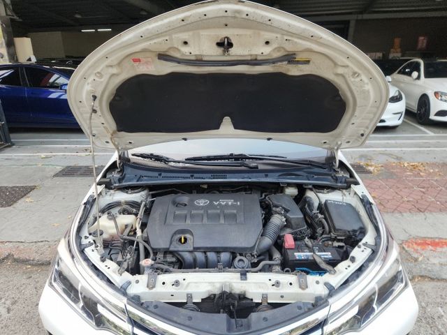 ♞i-key+摸門免鑰匙♞全車原鈑件零事故♞原廠X版空力套件+18吋鋁圈♞無菸.一手車♞  第18張相片