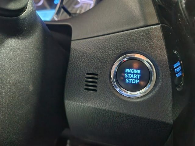 ♞i-key+摸門免鑰匙♞全車原鈑件零事故♞原廠X版空力套件+18吋鋁圈♞無菸.一手車♞  第19張相片