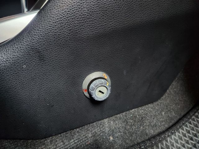 ♞原廠多媒體主機+綠巨人排檔鎖 精裝版♞無菸.一手車♞省油 好開 大空間♞  第12張相片