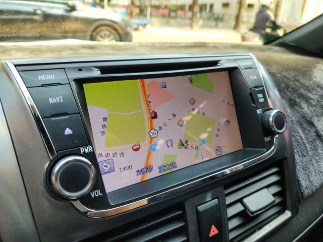 ♞原廠多媒體主機+綠巨人排檔鎖 精裝版♞無菸.一手車♞省油 好開 大空間♞  第15張相片