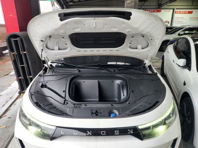 ♞免稅金♞免保養♞高物價時代最佳選擇♞大空間+極佳加速反應♞CCS2充電快速♞  第11張相片