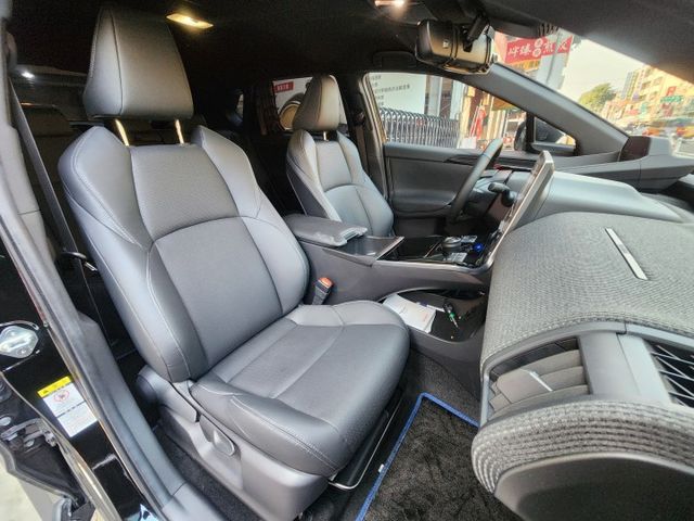 ♞日本原裝進口♞僅跑6萬多公里♞全車原漆原鈑件.零事故每車♞滿電里程626km♞  第13張相片