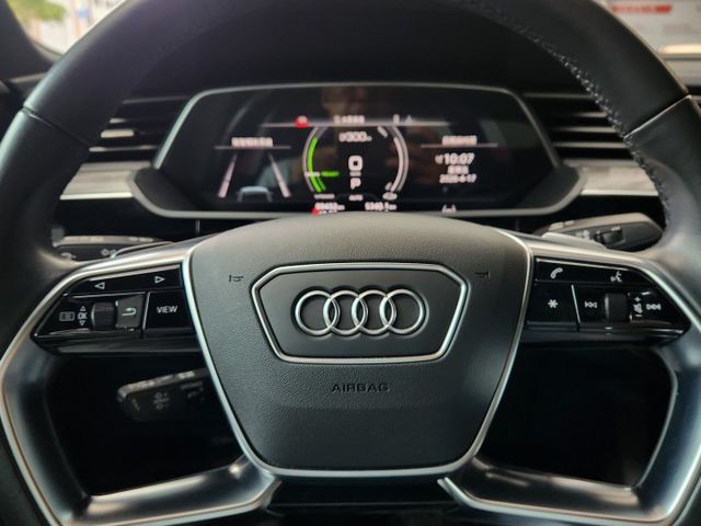 ♞2023年式/領牌♞全車5年保固中♞原鈑件零事故 漂亮一手車♞滿電里程446km♞CCS1快速充電♞  第16張相片