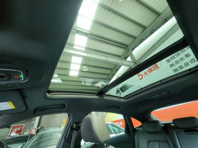 ♞2023年式/領牌♞全車5年保固中♞原鈑件零事故 漂亮一手車♞滿電里程446km♞CCS1快速充電♞  第18張相片