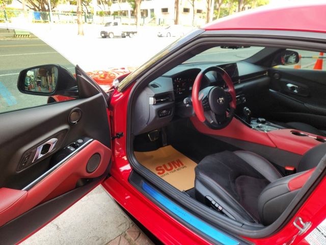 ♞手自排3.0渦輪純種跑車♞2023年式小改款♞僅跑9909km♞全車原漆落地新車車況♞全車無任何改裝♞  第8張相片