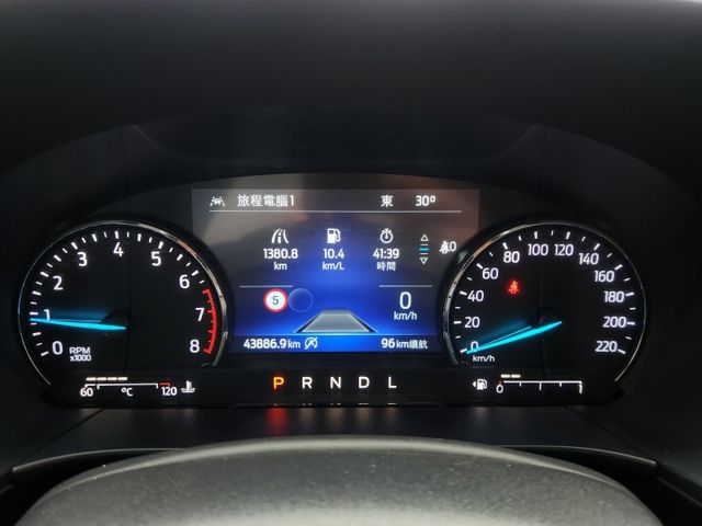 ♞360環景♞實跑4萬多公里♞B O揚聲器♞電動尾門♞全車原廠保養♞  第20張相片