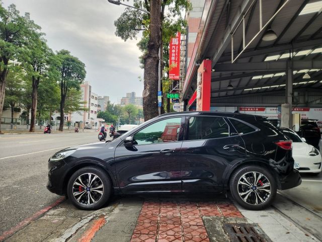 ♞Kuga EcoBoost 250 AWD ST-Line X 最旗艦版本♞實跑9萬公里♞  第5張相片