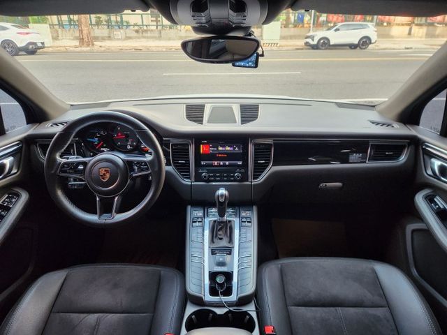 ♞2017 Porsche Macan S Diesel♞總代理♞ 極佳車況 內外氣氛極佳♞ 一手車♞  第8張相片