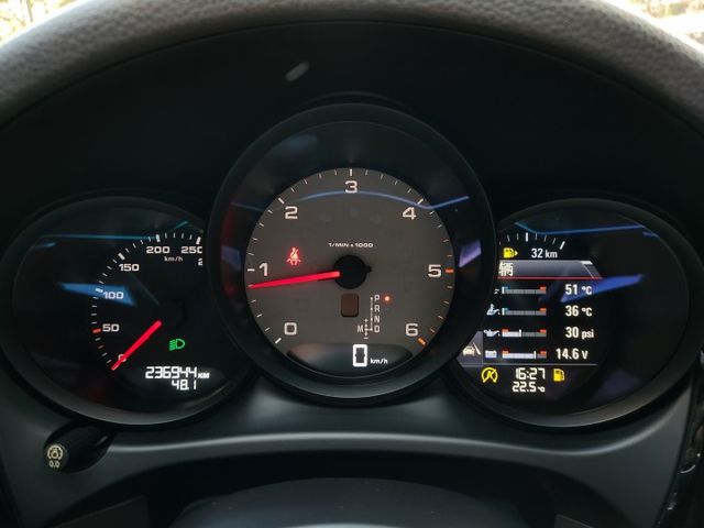 ♞2017 Porsche Macan S Diesel♞總代理♞ 極佳車況 內外氣氛極佳♞ 一手車♞  第14張相片