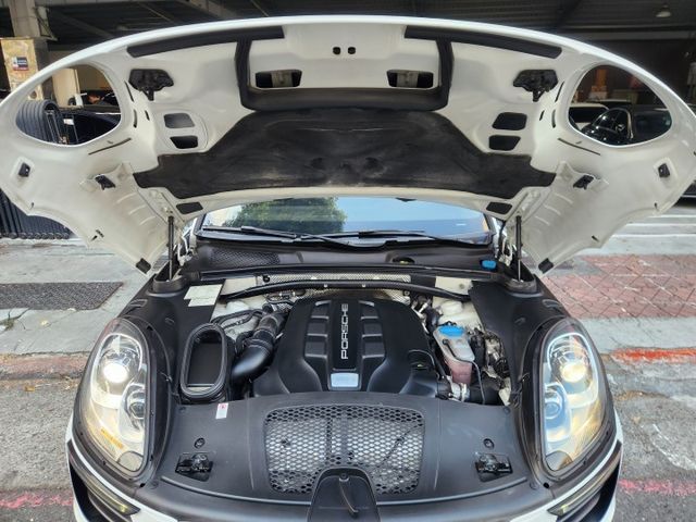 ♞2017 Porsche Macan S Diesel♞總代理♞ 極佳車況 內外氣氛極佳♞ 一手車♞  第20張相片