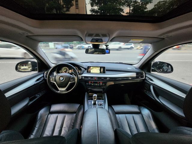 ♞僅跑12萬公里 極佳車況♞汎德總代理♞柴油渦輪引擎省油耐用 加速凌厲♞原鈑件漂亮車庫車  第8張相片