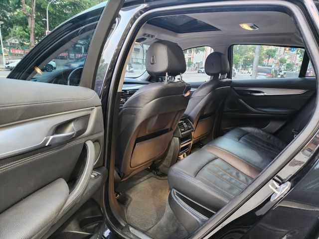 ♞僅跑12萬公里 極佳車況♞汎德總代理♞柴油渦輪引擎省油耐用 加速凌厲♞原鈑件漂亮車庫車  第11張相片