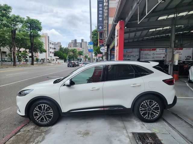 ♞360環景♞B O揚聲器♞電動尾門♞ACC主動式跟車♞全景天窗♞  第3張相片