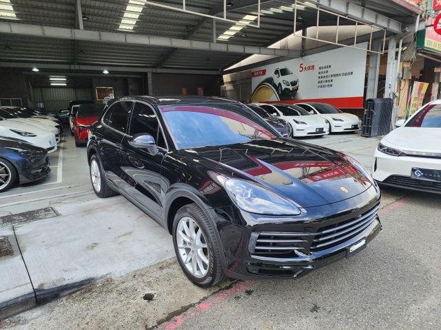 ♞總代理Porsche Cayenne♞V6 3.0雙渦輪♞僅跑9萬多公里.保養紀錄完整♞車庫車.狀態極佳♞  第2張相片