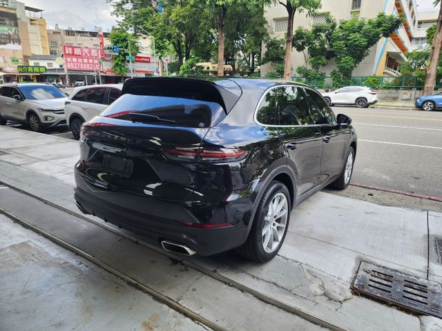 ♞總代理Porsche Cayenne♞V6 3.0雙渦輪♞僅跑9萬多公里.保養紀錄完整♞車庫車.狀態極佳♞  第5張相片