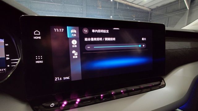 原廠ACC跟車 腳踢電尾門 17吋鋁圈 IKEY LED燈 動態尾燈 無線AA+CP  第11張相片