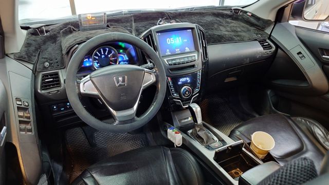 HUD 電折 轉向畫面 天窗 17吋雙色圈 恆溫空調  第3張相片