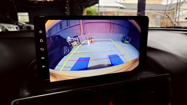 18吋鋁圈 卡鉗 氣氛燈 安卓機AA+CP  倒車顯影 衛星導航 I-KEY HID燈  第8張相片