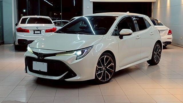 ACC跟車 換檔快撥 LED燈 改旗艦18吋雙色鋁圈 原廠IKEY全 賽車電熱椅 恆溫  第1張相片