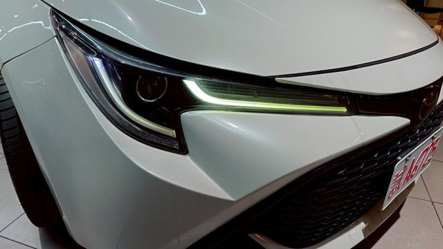 ACC跟車 換檔快撥 LED燈 改旗艦18吋雙色鋁圈 原廠IKEY全 賽車電熱椅 恆溫  第3張相片