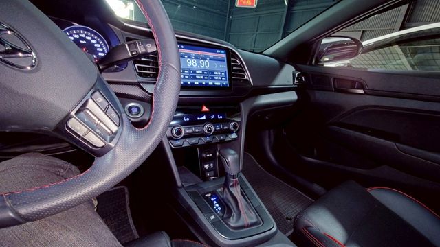 ADG-M極速版 LED頭尾燈 IKEY全 SPORT跑椅 快撥 空力套件 車偏 盲點 改安卓機  第6張相片