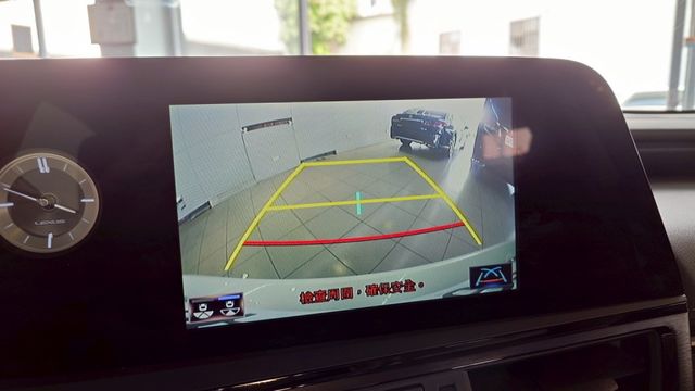 IKEY全套  天窗  盲點  ACC置中  17吋鋁圈  雙電熱椅  倒車顯影  AA+CP  電熱椅  觸控螢幕  第7張相片