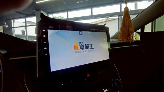 改LED燈  日行燈  前後下巴  18吋鋁圈  尾翼  安卓機/導航  原廠IKEY全套  盲點偵測  ACC  半數  第6張相片