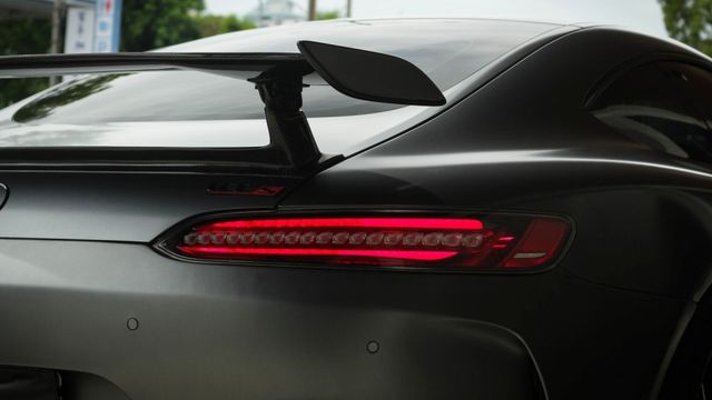 GT-S 改全段排氣管 跑排按鍵 前20後21鋁圈 全車IMP空套 麂皮方向盤 原廠蝴蝶椅 全景玻璃 導航  第6張相片