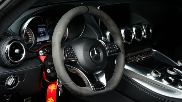 GT-S 改全段排氣管 跑排按鍵 前20後21鋁圈 全車IMP空套 麂皮方向盤 原廠蝴蝶椅 全景玻璃 導航  第10張相片