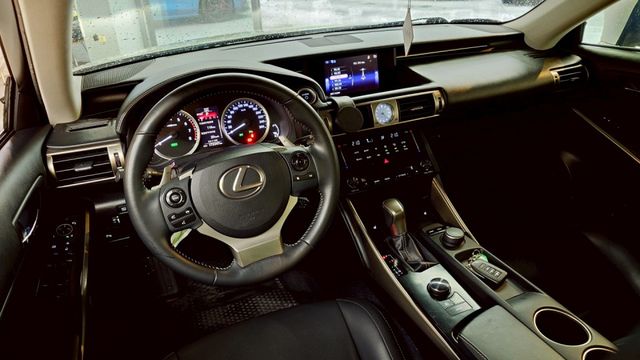 電熱椅 HID IKEY全 17吋鋁圈 雙電動椅 倒車顯影 AA+CP  電熱椅 觸控螢幕 數位儀表  第3張相片