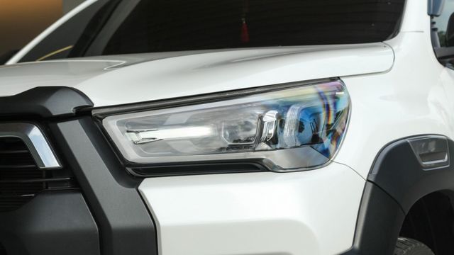 正一手車 後蓋&58.000 主動式智慧定速系統、雙區恆溫空調、雙前座座椅通風、駕駛座電動椅  第3張相片