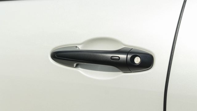 正一手車 後蓋&58.000 主動式智慧定速系統、雙區恆溫空調、雙前座座椅通風、駕駛座電動椅  第6張相片