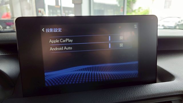 後下巴  四出排氣管  全車犀牛皮 F空力套件  19吋鋁圈  黑化套件  儀錶板  IKEY  ACC  盲點偵測  第6張相片